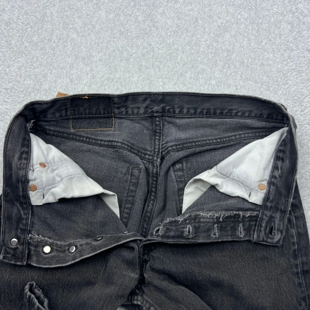 VTG Levis 501-0660 Jeans Mens 32x30 Black Fade Straight Button Fly USA Made 1996